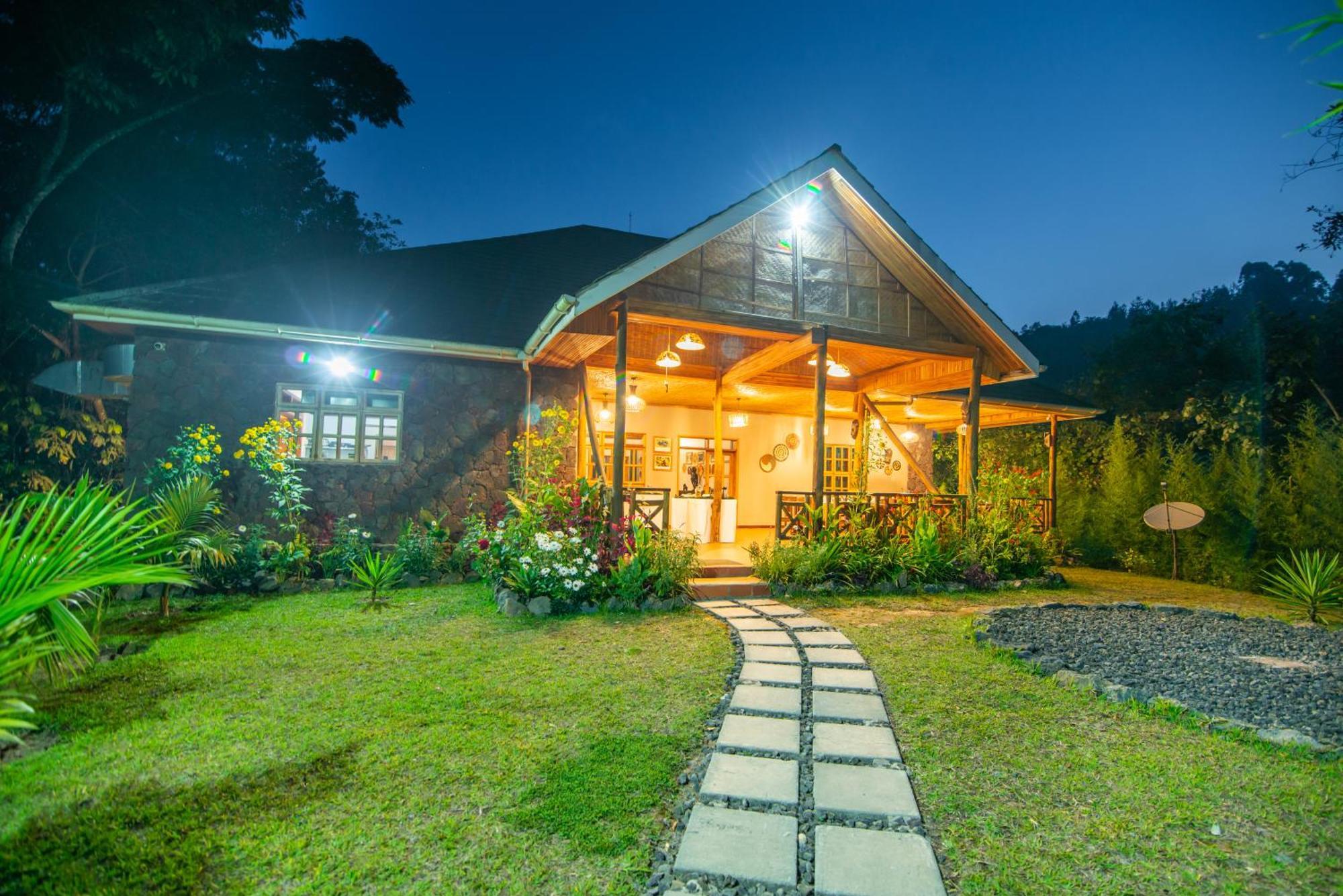 Gorilla Leisure Lodge Kisoro Exterior photo